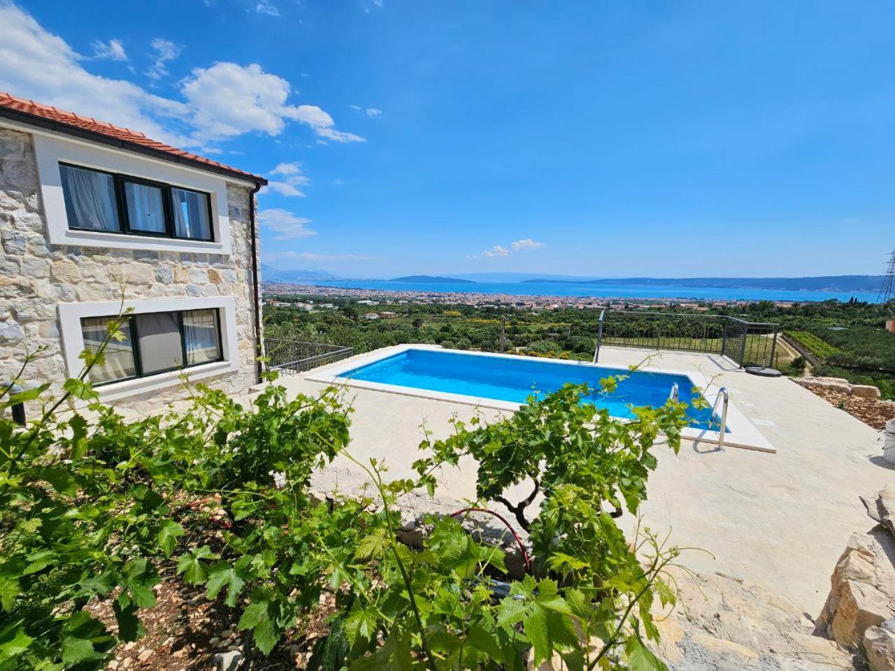 Villa Bepina, Surrounded By Sea, Olive, Vineyard Kaštel Novi Exterior foto